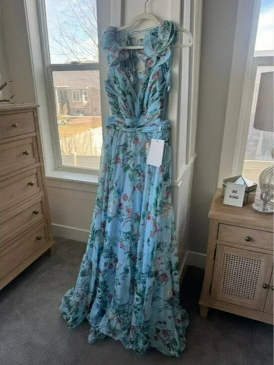 Mac Duggal Blue Chiffon V-Neck Sleeveless Cut-Out Lace Up Back Gown - Picture 5 of 8